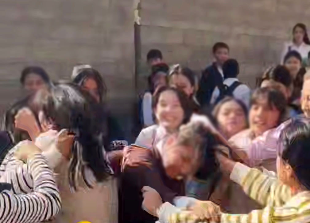 В Ургуте оштрафованы 12 родителей школьниц, участвовавших в массовой драке