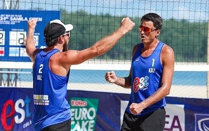 Казахстанские пляжники одержали четыре победы на старте юношеской Азиады