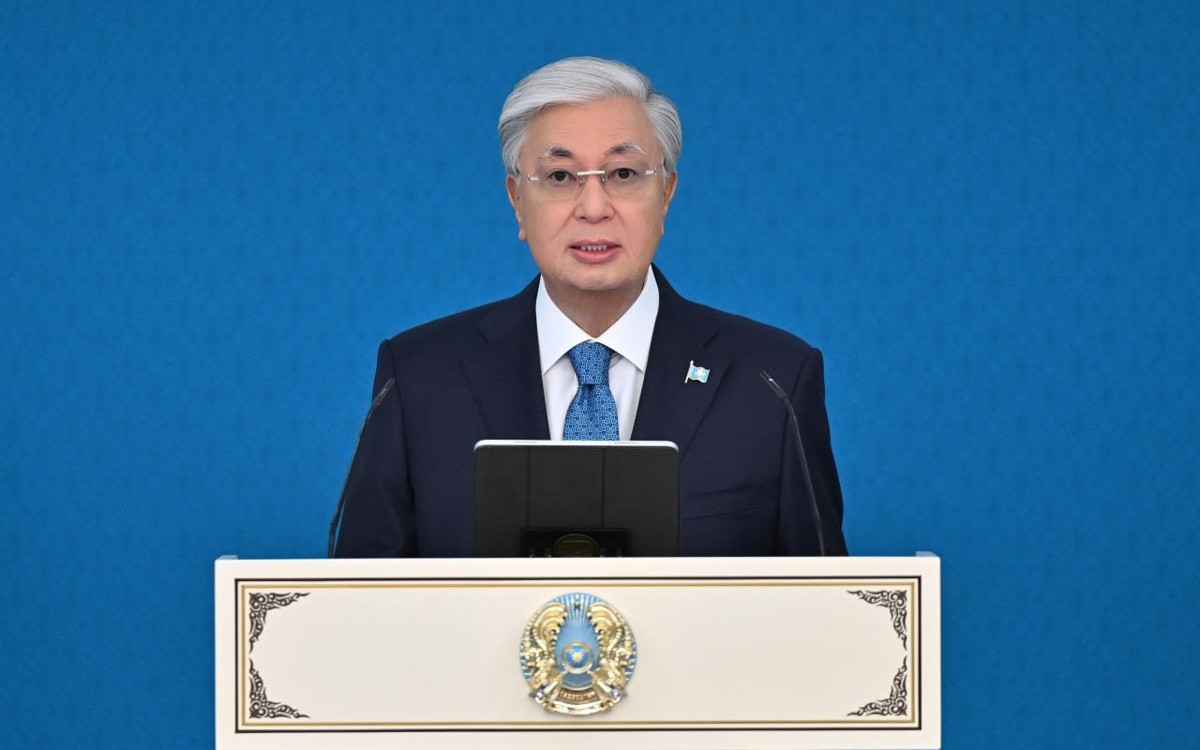 Президент наградил главу KIA Corporation орденом «Достық» II степени