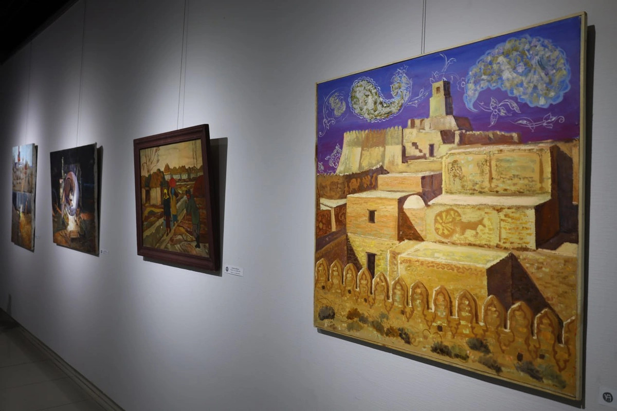 «На весах времени». Выставка художников из Хорезма открылась в Ташкенте