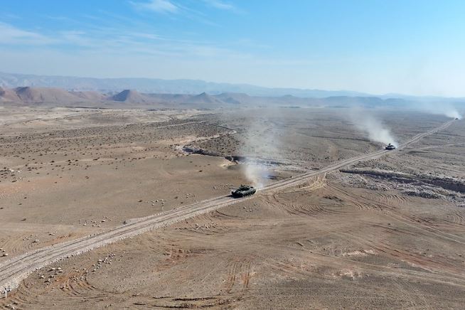 Президент Таджикистана открыл танкодром «Харбмайдон» и новые погранзаставы на границе с Афганистаном