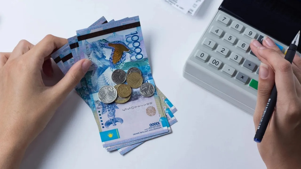 Как налоговая Алматы помогает бизнесу без ошибок перейти на новую "упрощёнку"