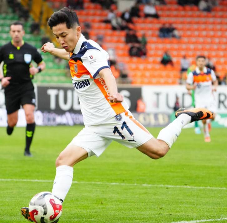 Шомуродов и Файзуллаев помогли «Истанбул Башакшехиру» победить «Аланьяспор»