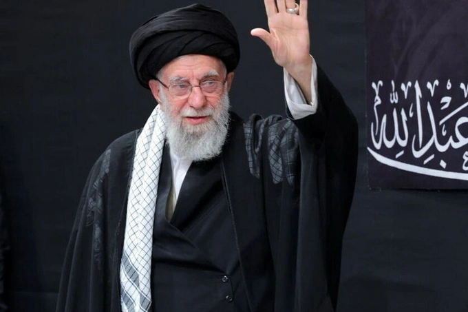 В Иране официально подтвердили гибель Али Хаменеи